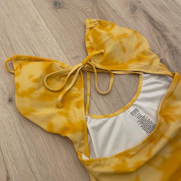 Pink by VS yellow one-piece - Picture 4 of 7